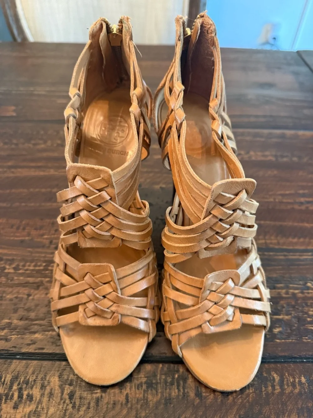 Tory Burch Woven Leather Wedge Sandals in Tan, size 8 - Picture 2 of 8